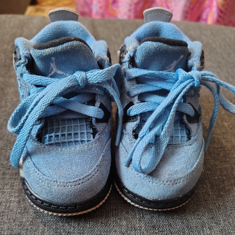 Air Jordan 4 Retro "University Blue" Toddler shoes size 4 - Picture 2 of 7